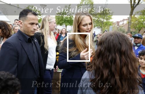 Amsterdam 17 april 2027
Prinses Amalia bezoekt op uitnodiging van Burgemeester Femke Halsema diverse plekken in Amsterdam waaronder os de Zeedijk / wallen .