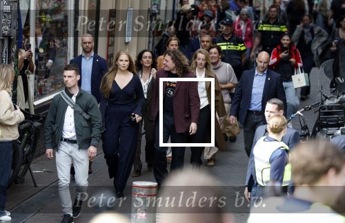 Amsterdam 17 april 2027
Prinses Amalia bezoekt op uitnodiging van Burgemeester Femke Halsema diverse plekken in Amsterdam waaronder os de Zeedijk / wallen .