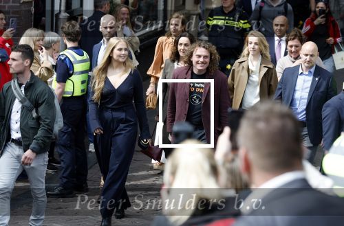 Amsterdam 17 april 2027
Prinses Amalia bezoekt op uitnodiging van Burgemeester Femke Halsema diverse plekken in Amsterdam waaronder os de Zeedijk / wallen .