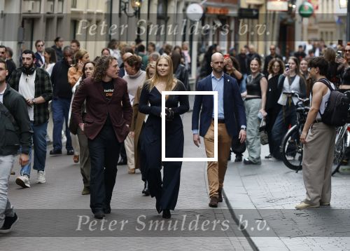 Amsterdam 17 april 2027
Prinses Amalia bezoekt op uitnodiging van Burgemeester Femke Halsema diverse plekken in Amsterdam waaronder os de Zeedijk / wallen .