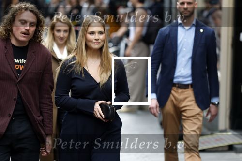 Amsterdam 17 april 2027
Prinses Amalia bezoekt op uitnodiging van Burgemeester Femke Halsema diverse plekken in Amsterdam waaronder os de Zeedijk / wallen .