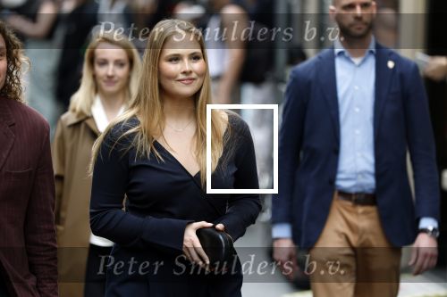 Amsterdam 17 april 2027
Prinses Amalia bezoekt op uitnodiging van Burgemeester Femke Halsema diverse plekken in Amsterdam waaronder os de Zeedijk / wallen .