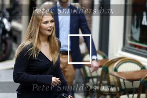 Amsterdam 17 april 2027
Prinses Amalia bezoekt op uitnodiging van Burgemeester Femke Halsema diverse plekken in Amsterdam waaronder os de Zeedijk / wallen .