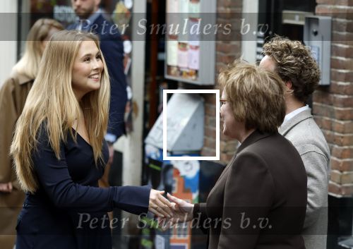 Amsterdam 17 april 2027
Prinses Amalia bezoekt op uitnodiging van Burgemeester Femke Halsema diverse plekken in Amsterdam waaronder os de Zeedijk / wallen .