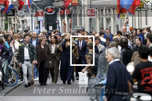 Amsterdam 17 april 2027
Prinses Amalia bezoekt op uitnodiging van Burgemeester Femke Halsema diverse plekken in Amsterdam waaronder os de Zeedijk / wallen .