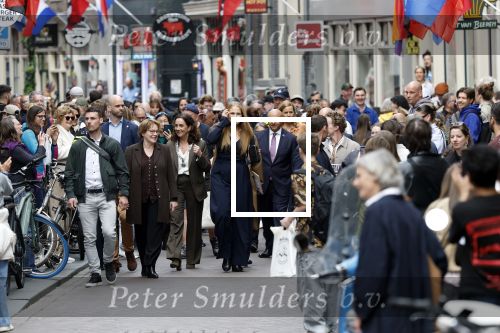 Amsterdam 17 april 2027
Prinses Amalia bezoekt op uitnodiging van Burgemeester Femke Halsema diverse plekken in Amsterdam waaronder os de Zeedijk / wallen .