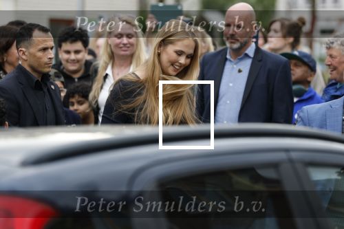 Amsterdam 17 april 2027
Prinses Amalia bezoekt op uitnodiging van Burgemeester Femke Halsema diverse plekken in Amsterdam waaronder os de Zeedijk / wallen .