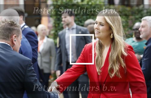 Dokkum 27 april 2026
Koningsdag is dit jaar in Dokkum . Namens de koninklijke familie zijn aanwezig : Koning Willem Alexander Koningin Maxima Prinses Amalia Prinses Alexia Prinses Ariane Prins Constantijn Prinses Laurentien Prins Maurits Prinses Marilene Prins Bernhard Prins Floris Prinses Aimee Prins Pieter Christiaan en Prinses Anita .
