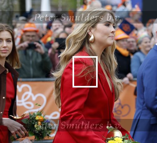 Dokkum 27 april 2026
Koningsdag is dit jaar in Dokkum . Namens de koninklijke familie zijn aanwezig : Koning Willem Alexander Koningin Maxima Prinses Amalia Prinses Alexia Prinses Ariane Prins Constantijn Prinses Laurentien Prins Maurits Prinses Marilene Prins Bernhard Prins Floris Prinses Aimee Prins Pieter Christiaan en Prinses Anita .