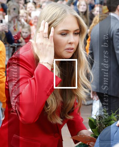 Dokkum 27 april 2026
Koningsdag is dit jaar in Dokkum . Namens de koninklijke familie zijn aanwezig : Koning Willem Alexander Koningin Maxima Prinses Amalia Prinses Alexia Prinses Ariane Prins Constantijn Prinses Laurentien Prins Maurits Prinses Marilene Prins Bernhard Prins Floris Prinses Aimee Prins Pieter Christiaan en Prinses Anita .