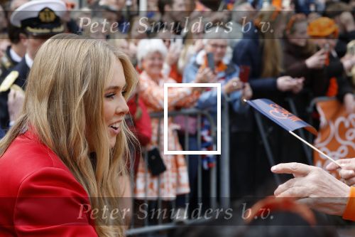 Dokkum 27 april 2026
Koningsdag is dit jaar in Dokkum . Namens de koninklijke familie zijn aanwezig : Koning Willem Alexander Koningin Maxima Prinses Amalia Prinses Alexia Prinses Ariane Prins Constantijn Prinses Laurentien Prins Maurits Prinses Marilene Prins Bernhard Prins Floris Prinses Aimee Prins Pieter Christiaan en Prinses Anita .