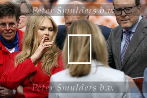 Dokkum 27 april 2026
Koningsdag is dit jaar in Dokkum . Namens de koninklijke familie zijn aanwezig : Koning Willem Alexander Koningin Maxima Prinses Amalia Prinses Alexia Prinses Ariane Prins Constantijn Prinses Laurentien Prins Maurits Prinses Marilene Prins Bernhard Prins Floris Prinses Aimee Prins Pieter Christiaan en Prinses Anita .