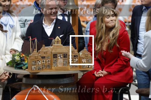 Dokkum 27 april 2026
Koningsdag is dit jaar in Dokkum . Namens de koninklijke familie zijn aanwezig : Koning Willem Alexander Koningin Maxima Prinses Amalia Prinses Alexia Prinses Ariane Prins Constantijn Prinses Laurentien Prins Maurits Prinses Marilene Prins Bernhard Prins Floris Prinses Aimee Prins Pieter Christiaan en Prinses Anita .