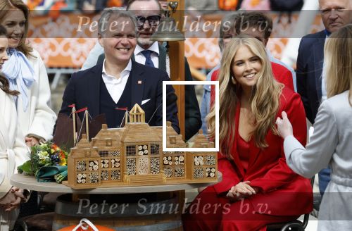 Dokkum 27 april 2026
Koningsdag is dit jaar in Dokkum . Namens de koninklijke familie zijn aanwezig : Koning Willem Alexander Koningin Maxima Prinses Amalia Prinses Alexia Prinses Ariane Prins Constantijn Prinses Laurentien Prins Maurits Prinses Marilene Prins Bernhard Prins Floris Prinses Aimee Prins Pieter Christiaan en Prinses Anita .