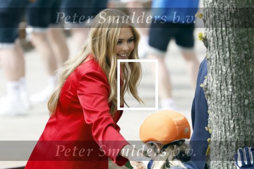 Dokkum 27 april 2026
Koningsdag is dit jaar in Dokkum . Namens de koninklijke familie zijn aanwezig : Koning Willem Alexander Koningin Maxima Prinses Amalia Prinses Alexia Prinses Ariane Prins Constantijn Prinses Laurentien Prins Maurits Prinses Marilene Prins Bernhard Prins Floris Prinses Aimee Prins Pieter Christiaan en Prinses Anita .