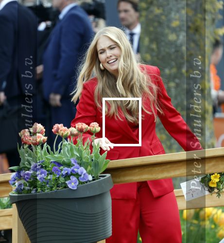Dokkum 27 april 2026
Koningsdag is dit jaar in Dokkum . Namens de koninklijke familie zijn aanwezig : Koning Willem Alexander Koningin Maxima Prinses Amalia Prinses Alexia Prinses Ariane Prins Constantijn Prinses Laurentien Prins Maurits Prinses Marilene Prins Bernhard Prins Floris Prinses Aimee Prins Pieter Christiaan en Prinses Anita .