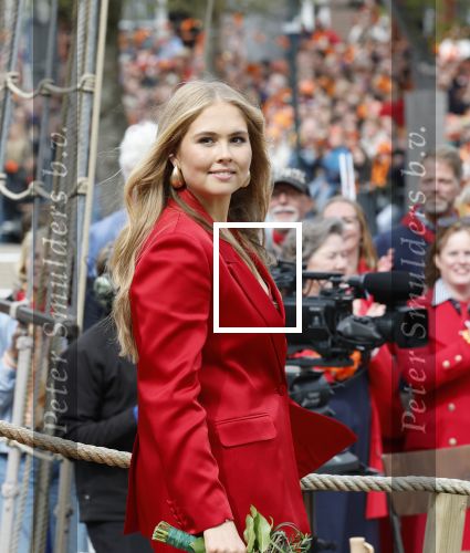 Dokkum 27 april 2026
Koningsdag is dit jaar in Dokkum . Namens de koninklijke familie zijn aanwezig : Koning Willem Alexander Koningin Maxima Prinses Amalia Prinses Alexia Prinses Ariane Prins Constantijn Prinses Laurentien Prins Maurits Prinses Marilene Prins Bernhard Prins Floris Prinses Aimee Prins Pieter Christiaan en Prinses Anita .