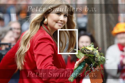 Dokkum 27 april 2026
Koningsdag is dit jaar in Dokkum . Namens de koninklijke familie zijn aanwezig : Koning Willem Alexander Koningin Maxima Prinses Amalia Prinses Alexia Prinses Ariane Prins Constantijn Prinses Laurentien Prins Maurits Prinses Marilene Prins Bernhard Prins Floris Prinses Aimee Prins Pieter Christiaan en Prinses Anita .