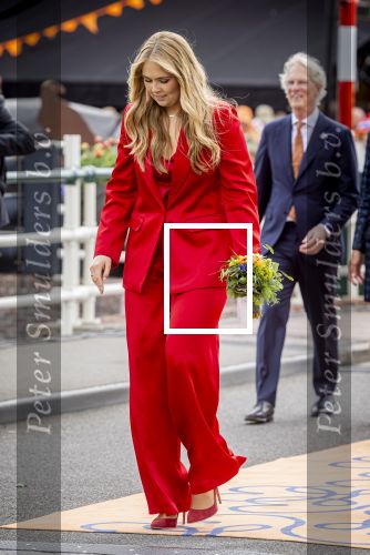 Dokkum 27 april 2026
Koningsdag is dit jaar in Dokkum . Namens de koninklijke familie zijn aanwezig : Koning Willem Alexander Koningin Maxima Prinses Amalia Prinses Alexia Prinses Ariane Prins Constantijn Prinses Laurentien Prins Maurits Prinses Marilene Prins Bernhard Prins Floris Prinses Aimee Prins Pieter Christiaan en Prinses Anita .