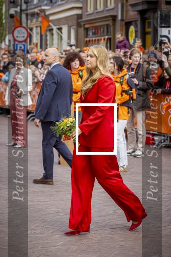 Dokkum 27 april 2026
Koningsdag is dit jaar in Dokkum . Namens de koninklijke familie zijn aanwezig : Koning Willem Alexander Koningin Maxima Prinses Amalia Prinses Alexia Prinses Ariane Prins Constantijn Prinses Laurentien Prins Maurits Prinses Marilene Prins Bernhard Prins Floris Prinses Aimee Prins Pieter Christiaan en Prinses Anita .