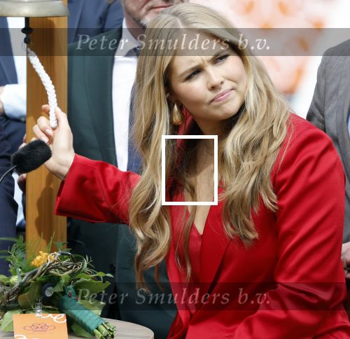 Dokkum 27 april 2026
Koningsdag is dit jaar in Dokkum . Namens de koninklijke familie zijn aanwezig : Koning Willem Alexander Koningin Maxima Prinses Amalia Prinses Alexia Prinses Ariane Prins Constantijn Prinses Laurentien Prins Maurits Prinses Marilene Prins Bernhard Prins Floris Prinses Aimee Prins Pieter Christiaan en Prinses Anita .
