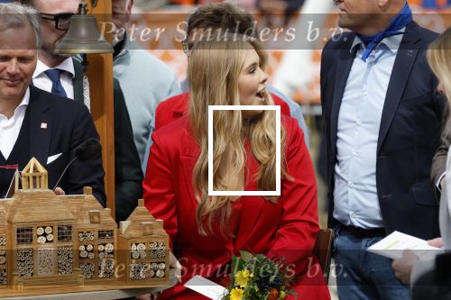 Dokkum 27 april 2026
Koningsdag is dit jaar in Dokkum . Namens de koninklijke familie zijn aanwezig : Koning Willem Alexander Koningin Maxima Prinses Amalia Prinses Alexia Prinses Ariane Prins Constantijn Prinses Laurentien Prins Maurits Prinses Marilene Prins Bernhard Prins Floris Prinses Aimee Prins Pieter Christiaan en Prinses Anita .