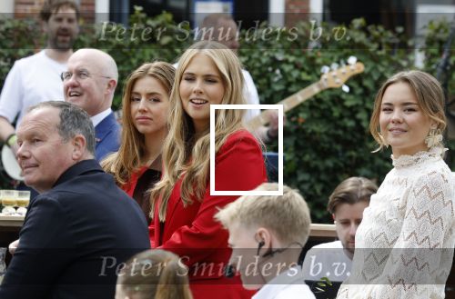 Dokkum 27 april 2026
Koningsdag is dit jaar in Dokkum . Namens de koninklijke familie zijn aanwezig : Koning Willem Alexander Koningin Maxima Prinses Amalia Prinses Alexia Prinses Ariane Prins Constantijn Prinses Laurentien Prins Maurits Prinses Marilene Prins Bernhard Prins Floris Prinses Aimee Prins Pieter Christiaan en Prinses Anita .