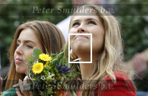Dokkum 27 april 2026
Koningsdag is dit jaar in Dokkum . Namens de koninklijke familie zijn aanwezig : Koning Willem Alexander Koningin Maxima Prinses Amalia Prinses Alexia Prinses Ariane Prins Constantijn Prinses Laurentien Prins Maurits Prinses Marilene Prins Bernhard Prins Floris Prinses Aimee Prins Pieter Christiaan en Prinses Anita .