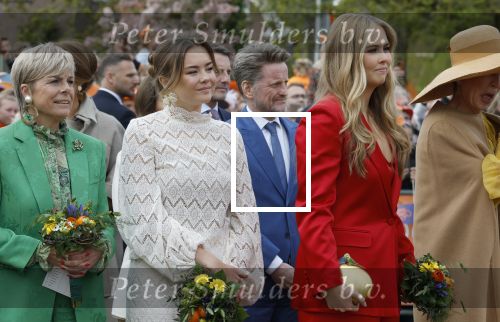 Dokkum 27 april 2026
Koningsdag is dit jaar in Dokkum . Namens de koninklijke familie zijn aanwezig : Koning Willem Alexander Koningin Maxima Prinses Amalia Prinses Alexia Prinses Ariane Prins Constantijn Prinses Laurentien Prins Maurits Prinses Marilene Prins Bernhard Prins Floris Prinses Aimee Prins Pieter Christiaan en Prinses Anita . Jens v t Wout en Melle v t Wout