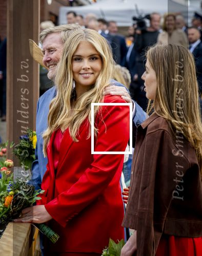 Dokkum 27 april 2026
Koningsdag is dit jaar in Dokkum . Namens de koninklijke familie zijn aanwezig : Koning Willem Alexander Koningin Maxima Prinses Amalia Prinses Alexia Prinses Ariane Prins Constantijn Prinses Laurentien Prins Maurits Prinses Marilene Prins Bernhard Prins Floris Prinses Aimee Prins Pieter Christiaan en Prinses Anita .