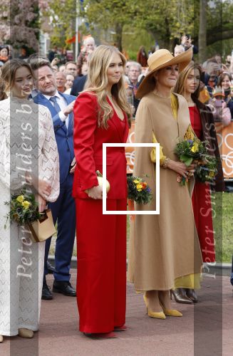 Dokkum 27 april 2026
Koningsdag is dit jaar in Dokkum . Namens de koninklijke familie zijn aanwezig : Koning Willem Alexander Koningin Maxima Prinses Amalia Prinses Alexia Prinses Ariane Prins Constantijn Prinses Laurentien Prins Maurits Prinses Marilene Prins Bernhard Prins Floris Prinses Aimee Prins Pieter Christiaan en Prinses Anita .
