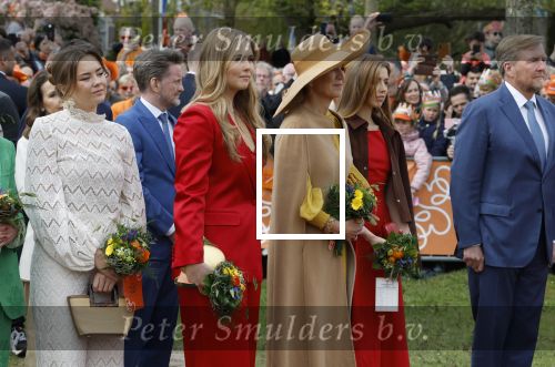 Dokkum 27 april 2026
Koningsdag is dit jaar in Dokkum . Namens de koninklijke familie zijn aanwezig : Koning Willem Alexander Koningin Maxima Prinses Amalia Prinses Alexia Prinses Ariane Prins Constantijn Prinses Laurentien Prins Maurits Prinses Marilene Prins Bernhard Prins Floris Prinses Aimee Prins Pieter Christiaan en Prinses Anita .