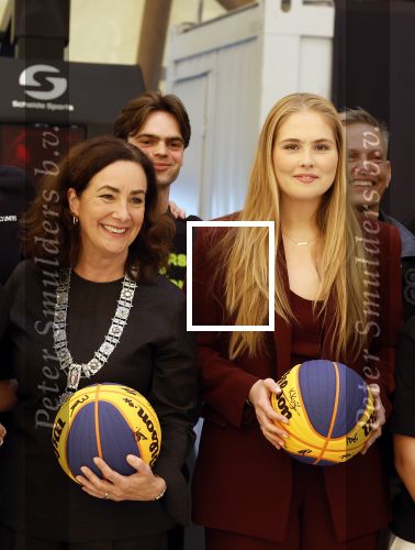 Amsterdam 16 april 2026
Prinses Amalia is op uitnodiging van Burgemeester Femke Halsema 2 dagen op tour door Amsterdam.