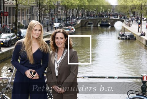 Amsterdam 17 april 2027
Prinses Amalia bezoekt op uitnodiging van Burgemeester Femke Halsema diverse plekken in Amsterdam waaronder os de Zeedijk / wallen .