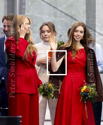 Dokkum 27 april 2026
Koningsdag is dit jaar in Dokkum . Namens de koninklijke familie zijn aanwezig : Koning Willem Alexander Koningin Maxima Prinses Amalia Prinses Alexia Prinses Ariane Prins Constantijn Prinses Laurentien Prins Maurits Prinses Marilene Prins Bernhard Prins Floris Prinses Aimee Prins Pieter Christiaan en Prinses Anita .