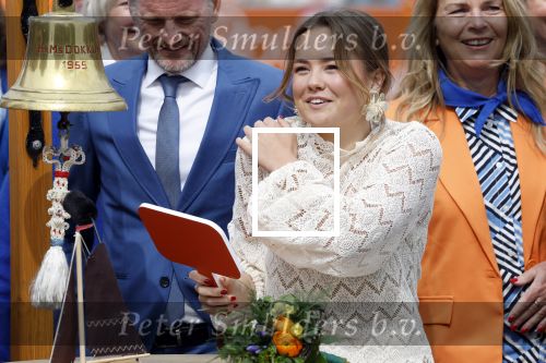 Dokkum 27 april 2026
Koningsdag is dit jaar in Dokkum . Namens de koninklijke familie zijn aanwezig : Koning Willem Alexander Koningin Maxima Prinses Amalia Prinses Alexia Prinses Ariane Prins Constantijn Prinses Laurentien Prins Maurits Prinses Marilene Prins Bernhard Prins Floris Prinses Aimee Prins Pieter Christiaan en Prinses Anita .
