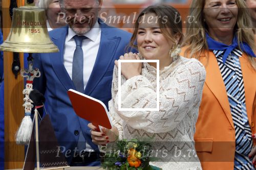 Dokkum 27 april 2026
Koningsdag is dit jaar in Dokkum . Namens de koninklijke familie zijn aanwezig : Koning Willem Alexander Koningin Maxima Prinses Amalia Prinses Alexia Prinses Ariane Prins Constantijn Prinses Laurentien Prins Maurits Prinses Marilene Prins Bernhard Prins Floris Prinses Aimee Prins Pieter Christiaan en Prinses Anita .