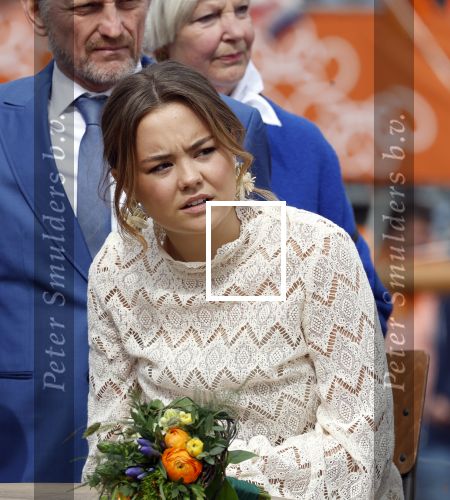 Dokkum 27 april 2026
Koningsdag is dit jaar in Dokkum . Namens de koninklijke familie zijn aanwezig : Koning Willem Alexander Koningin Maxima Prinses Amalia Prinses Alexia Prinses Ariane Prins Constantijn Prinses Laurentien Prins Maurits Prinses Marilene Prins Bernhard Prins Floris Prinses Aimee Prins Pieter Christiaan en Prinses Anita .