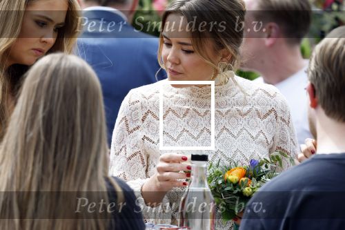 Dokkum 27 april 2026
Koningsdag is dit jaar in Dokkum . Namens de koninklijke familie zijn aanwezig : Koning Willem Alexander Koningin Maxima Prinses Amalia Prinses Alexia Prinses Ariane Prins Constantijn Prinses Laurentien Prins Maurits Prinses Marilene Prins Bernhard Prins Floris Prinses Aimee Prins Pieter Christiaan en Prinses Anita .