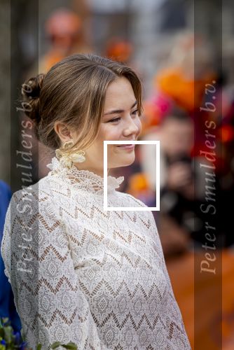 Dokkum 27 april 2026
Koningsdag is dit jaar in Dokkum . Namens de koninklijke familie zijn aanwezig : Koning Willem Alexander Koningin Maxima Prinses Amalia Prinses Alexia Prinses Ariane Prins Constantijn Prinses Laurentien Prins Maurits Prinses Marilene Prins Bernhard Prins Floris Prinses Aimee Prins Pieter Christiaan en Prinses Anita .