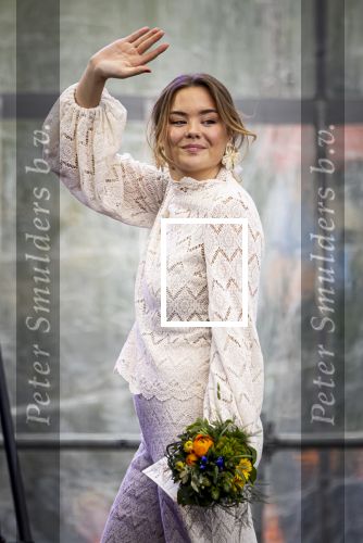Dokkum 27 april 2026
Koningsdag is dit jaar in Dokkum . Namens de koninklijke familie zijn aanwezig : Koning Willem Alexander Koningin Maxima Prinses Amalia Prinses Alexia Prinses Ariane Prins Constantijn Prinses Laurentien Prins Maurits Prinses Marilene Prins Bernhard Prins Floris Prinses Aimee Prins Pieter Christiaan en Prinses Anita .