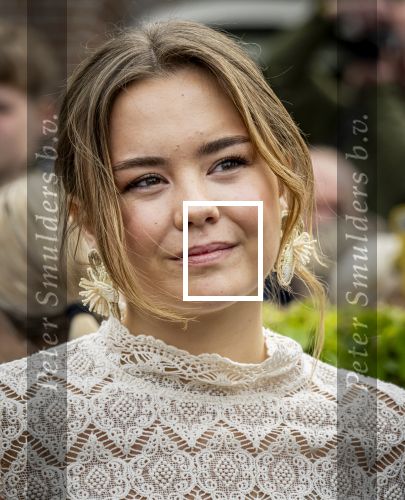 Dokkum 27 april 2026
Koningsdag is dit jaar in Dokkum . Namens de koninklijke familie zijn aanwezig : Koning Willem Alexander Koningin Maxima Prinses Amalia Prinses Alexia Prinses Ariane Prins Constantijn Prinses Laurentien Prins Maurits Prinses Marilene Prins Bernhard Prins Floris Prinses Aimee Prins Pieter Christiaan en Prinses Anita .