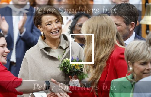 Dokkum 27 april 2026
Koningsdag is dit jaar in Dokkum . Namens de koninklijke familie zijn aanwezig : Koning Willem Alexander Koningin Maxima Prinses Amalia Prinses Alexia Prinses Ariane Prins Constantijn Prinses Laurentien Prins Maurits Prinses Marilene Prins Bernhard Prins Floris Prinses Aimee Prins Pieter Christiaan en Prinses Anita .