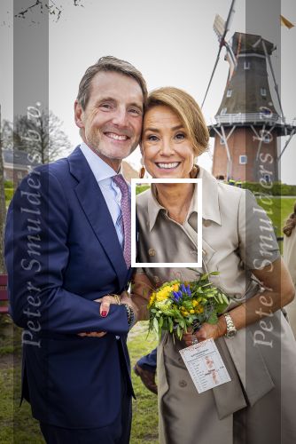 Dokkum 27 april 2026
Koningsdag is dit jaar in Dokkum . Namens de koninklijke familie zijn aanwezig : Koning Willem Alexander Koningin Maxima Prinses Amalia Prinses Alexia Prinses Ariane Prins Constantijn Prinses Laurentien Prins Maurits Prinses Marilene Prins Bernhard Prins Floris Prinses Aimee Prins Pieter Christiaan en Prinses Anita .