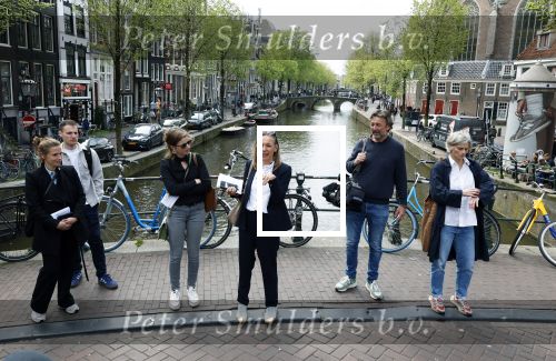 Amsterdam 17 april 2027
Prinses Amalia bezoekt op uitnodiging van Burgemeester Femke Halsema diverse plekken in Amsterdam waaronder os de Zeedijk / wallen . RVD