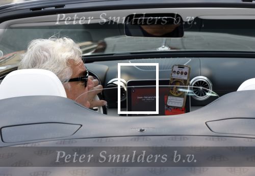 Amsterdam 29 april 2026
Rene Froger in Cabrio in Amsterdam zuid.