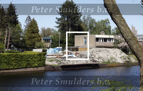 Amsterdam 29 april 2026
Rico Verhoeven laat in Amsterdam West aan het water een villa / huis bouwen .
