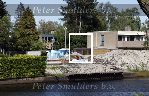 Amsterdam 29 april 2026
Rico Verhoeven laat in Amsterdam West aan het water een villa / huis bouwen .