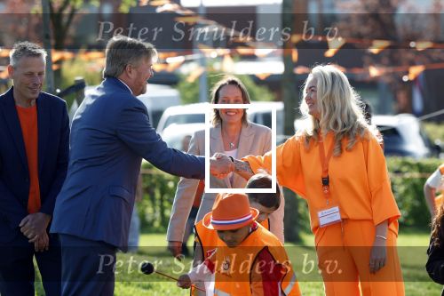 Zeewolde 17 april 2026
Samantha Charrak met zoontje bij koningsspelen met Koning Willem Alexander