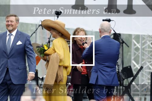 Dokkum 27 april 2026
Koningsdag is dit jaar in Dokkum . Namens de koninklijke familie zijn aanwezig : Koning Willem Alexander Koningin Maxima Prinses Amalia Prinses Alexia Prinses Ariane Prins Constantijn Prinses Laurentien Prins Maurits Prinses Marilene Prins Bernhard Prins Floris Prinses Aimee Prins Pieter Christiaan en Prinses Anita . Syb v d Ploeg